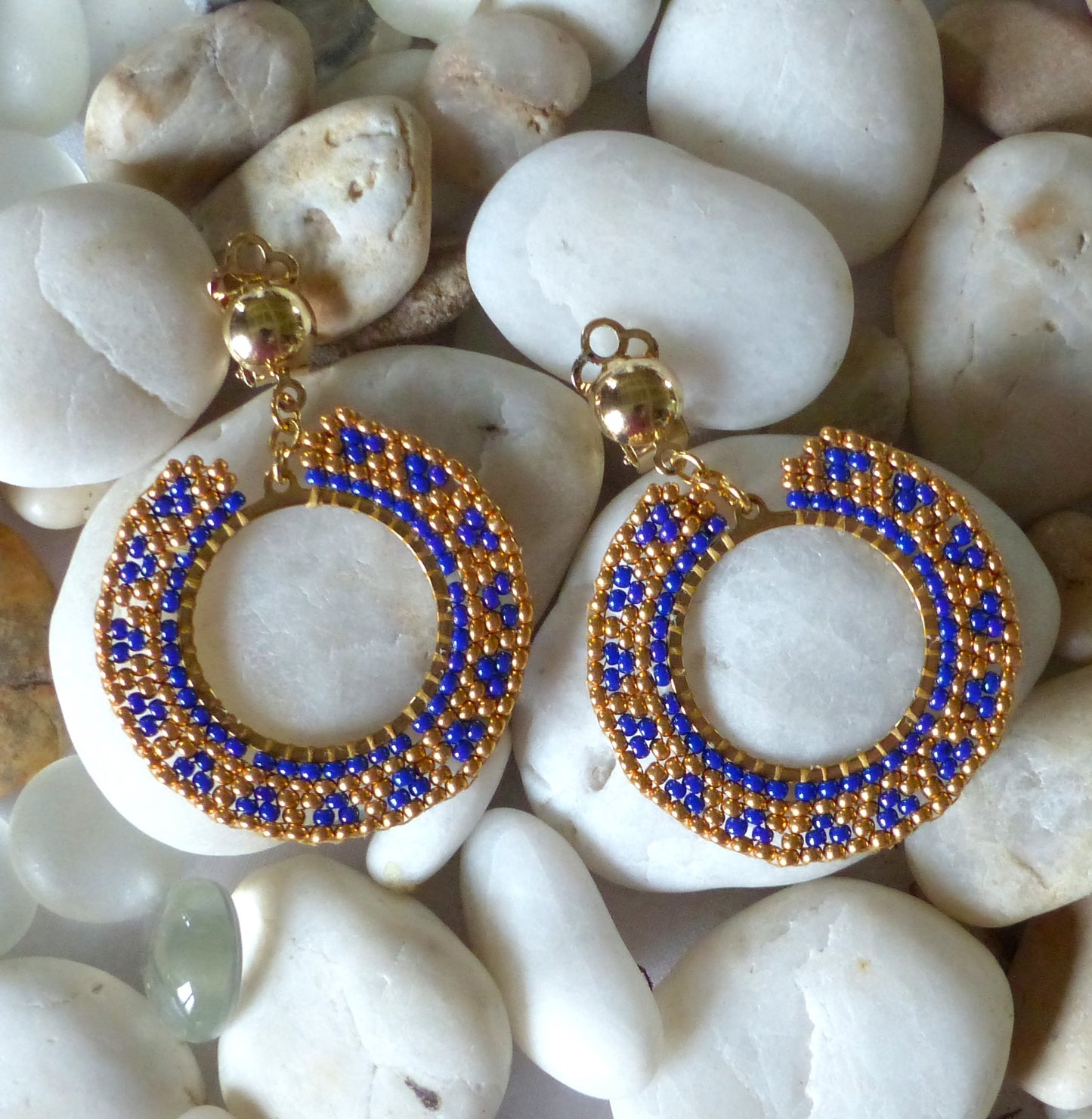 Boucles d'oreilles Soleil bleu cobalt et dorées