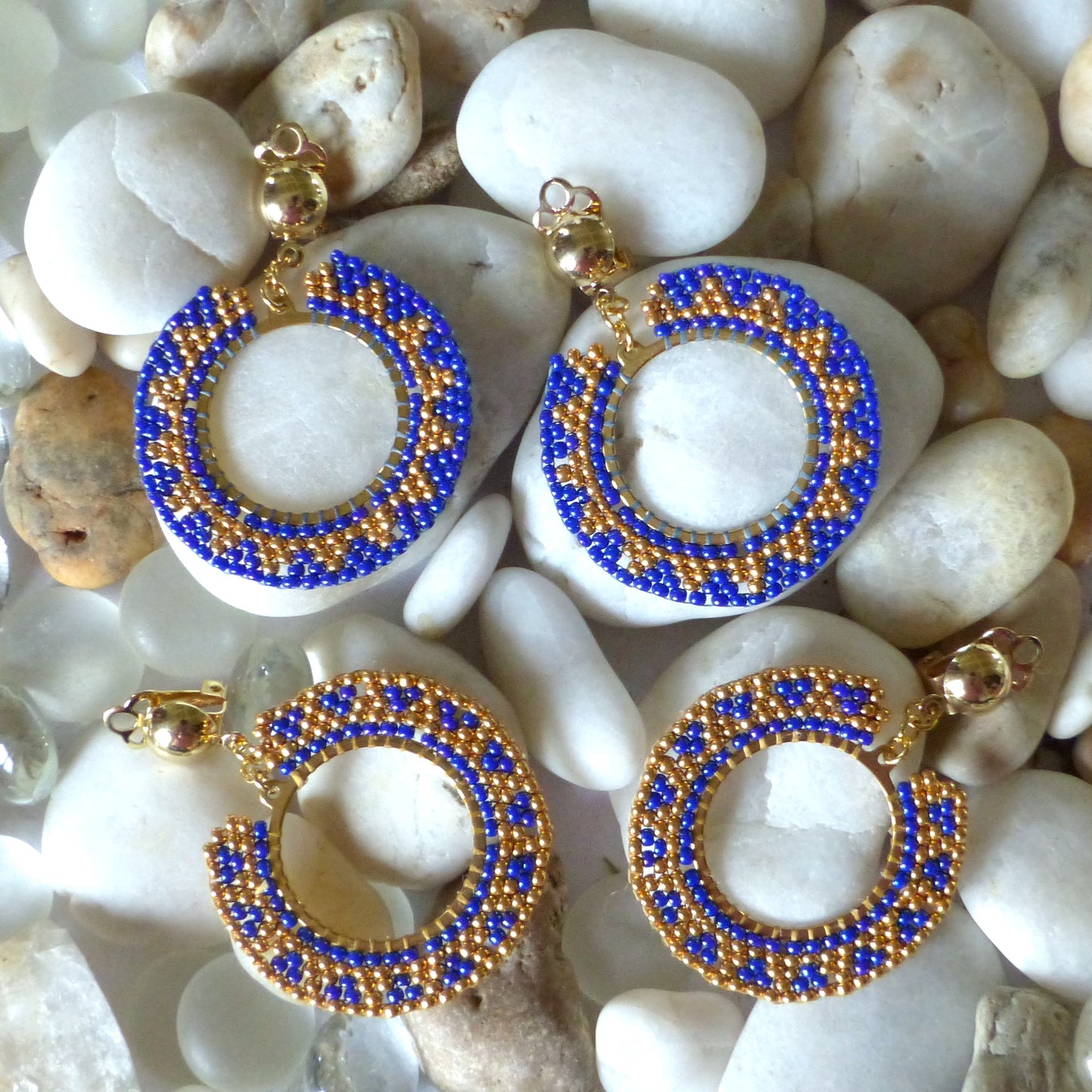 Boucles d'oreilles Soleil bleu cobalt et dorées