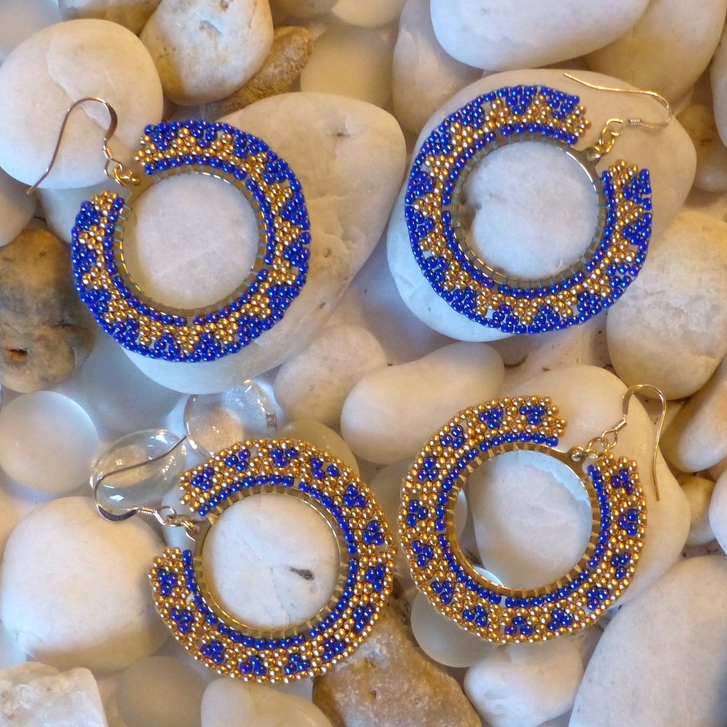 Boucles d'oreilles Soleil bleu cobalt et dorées