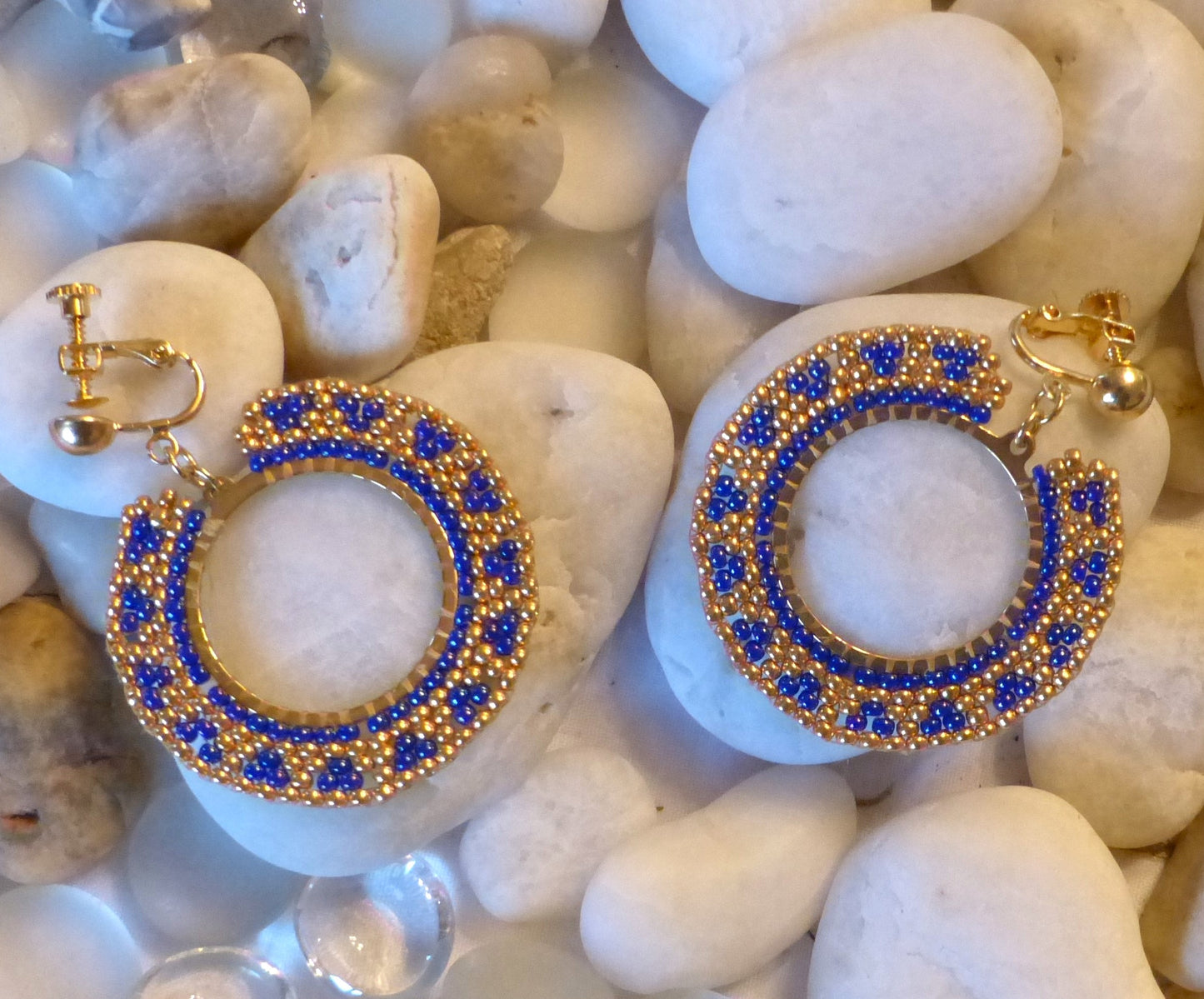Boucles d'oreilles Soleil bleu cobalt et dorées