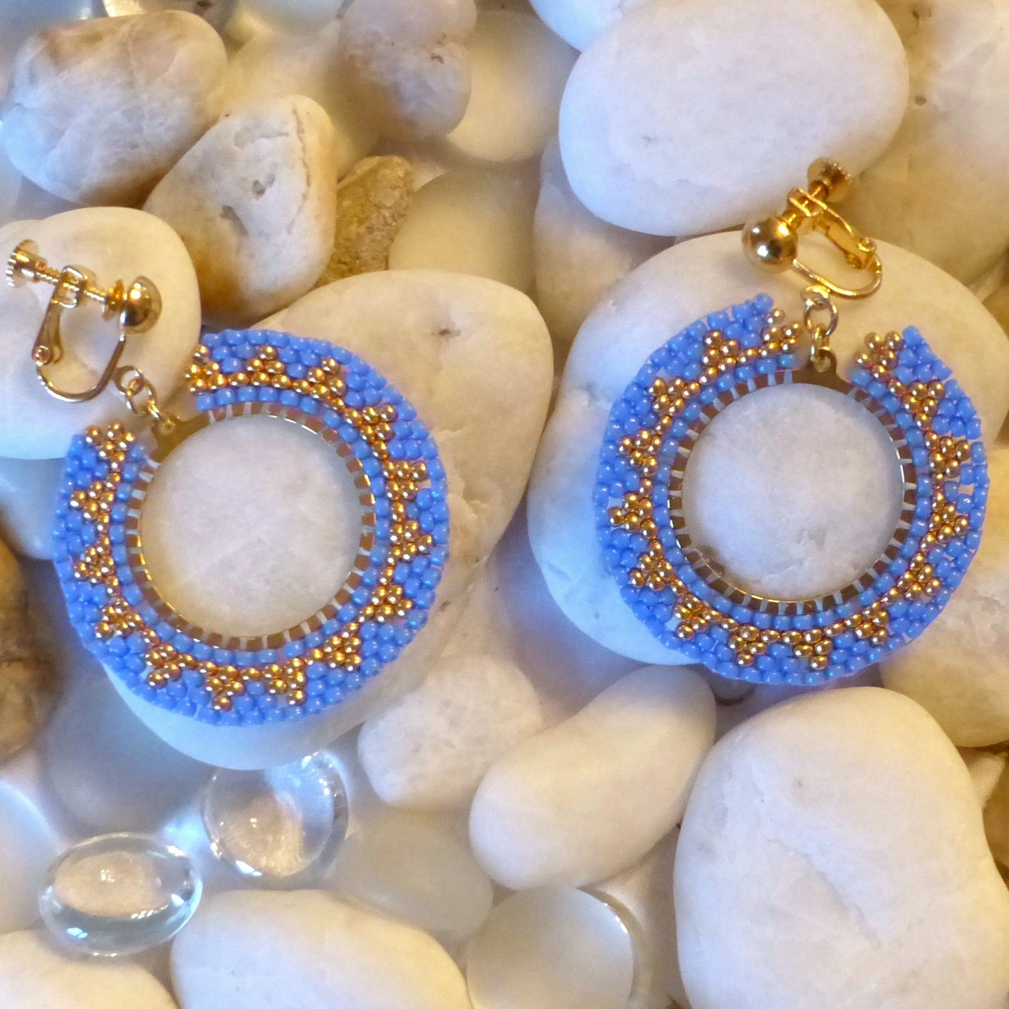 Boucles d'oreilles Soleil bleues et dorées