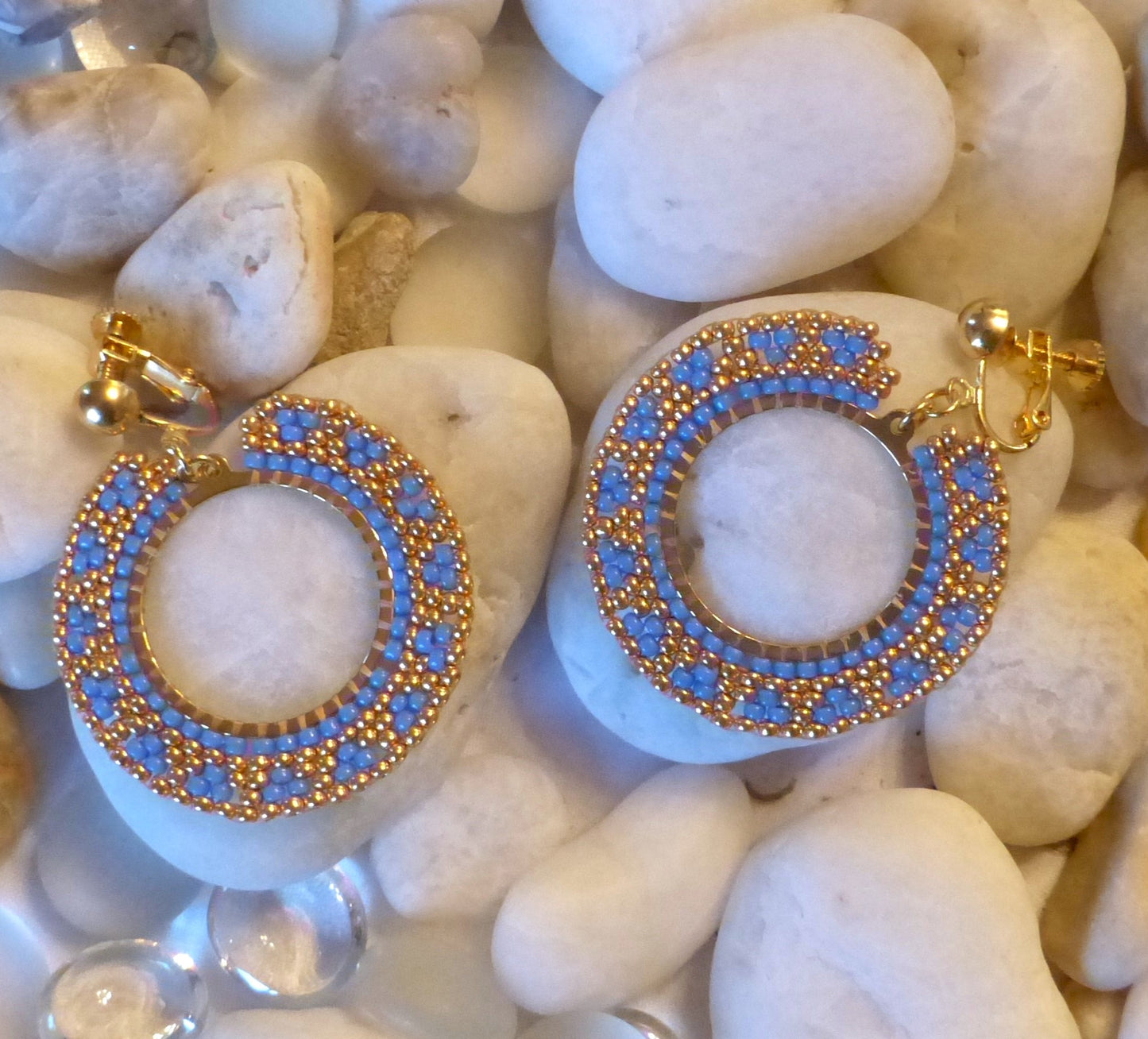 Boucles d'oreilles Soleil bleues et dorées